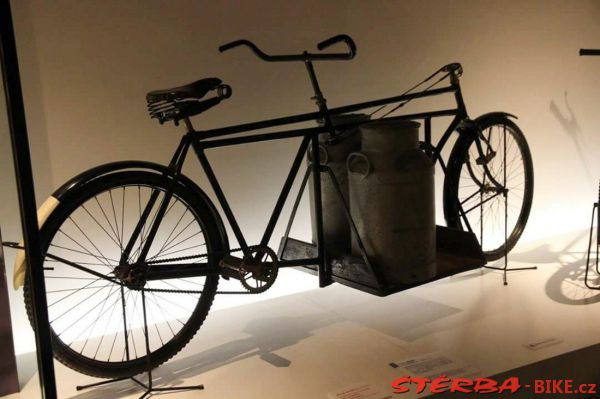 19/B - Bicycle Museum Cycle Center Osaka - Japonsko