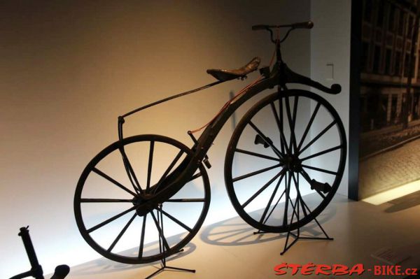 19/B - Bicycle Museum Cycle Center Osaka - Japan