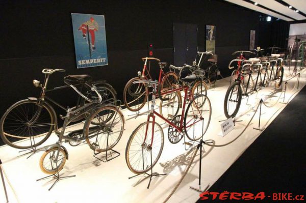 19/B - Bicycle Museum Cycle Center Osaka - Japonsko