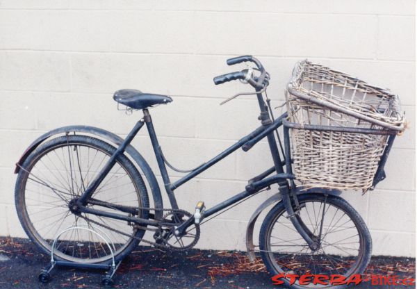 219/A - Gary COOK collection