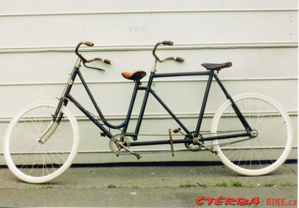 219/A - Gary COOK collection