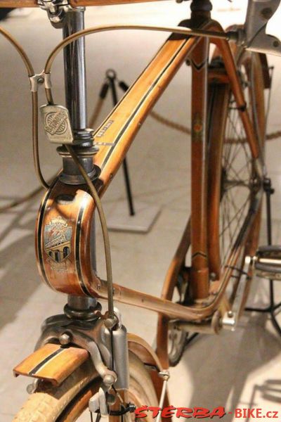 19/B - Bicycle Museum Cycle Center Osaka - Japan