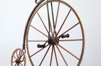 Dřevěné vysoké kolo, pravděpodobně Francie – po roce 1874