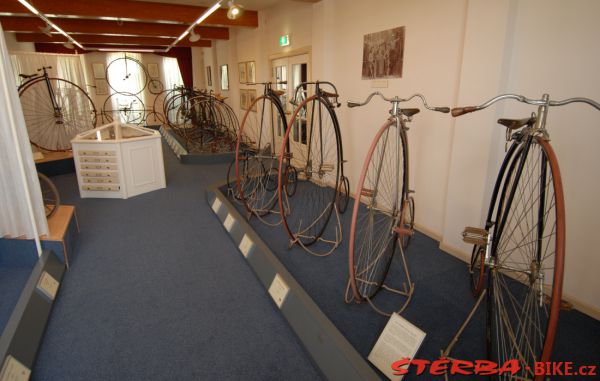 9/E. VELORAMA - vysoká kola, Nijmegen – Holandsko