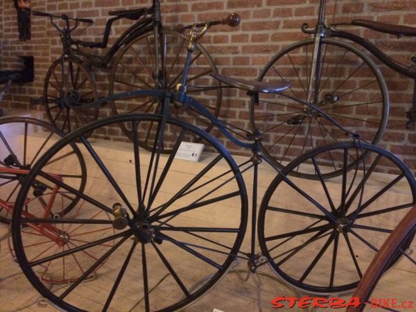9/D. VELORAMA - velocipedy, Nijmegen – Holandsko