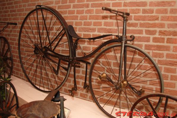 9/D. VELORAMA - velocipedy, Nijmegen – Holandsko