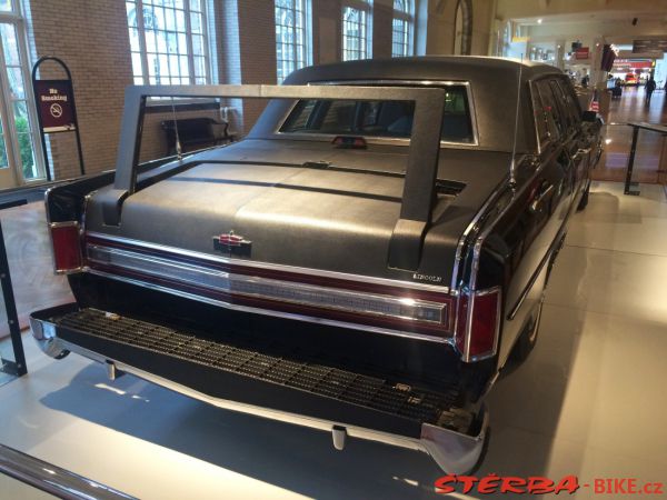 36/D - Ford Museum - President cars
