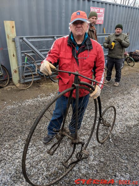 Bicycle Swap Meet - přátelé