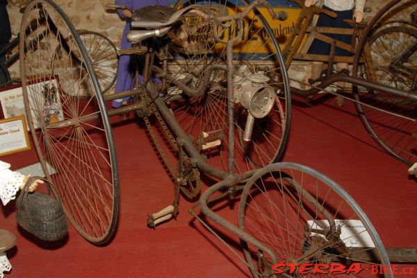 11. The Cycle Museum of  Favrieux – France