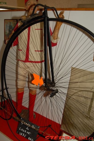 11. The Cycle Museum of  Favrieux – France