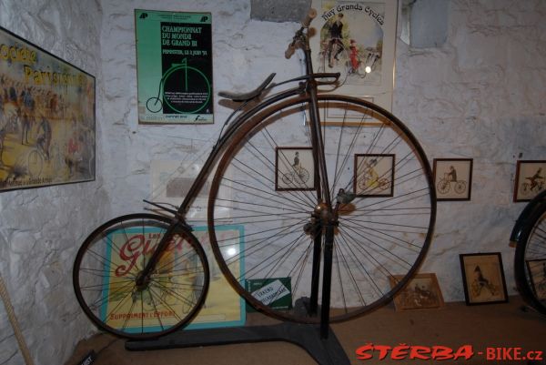 03. Cycle museum Roger Wery, Famelette castel (Huccorgne) – Belgium