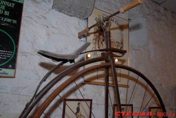 03. Cycle museum Roger Wery, Famelette castel (Huccorgne) – Belgie