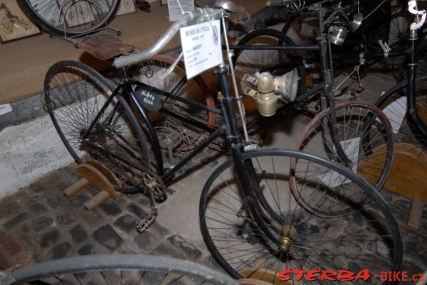 03. Cycle museum Roger Wery, Famelette castel (Huccorgne) – Belgie