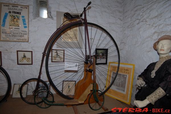 03. Cycle museum Roger Wery, Famelette castel (Huccorgne) – Belgium