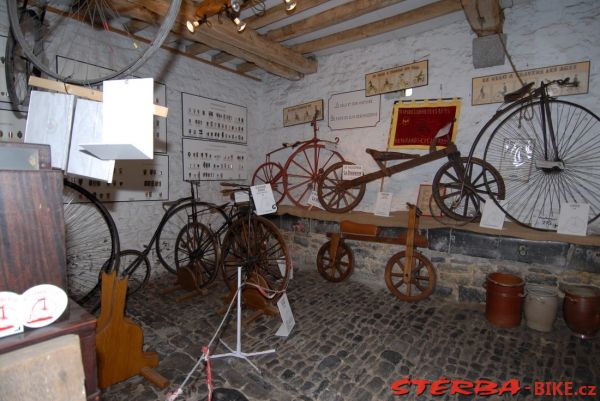 03. Cycle museum Roger Wery, Famelette castel (Huccorgne) – Belgie