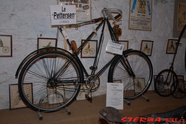 03. Cycle museum Roger Wery, Famelette castel (Huccorgne) – Belgie