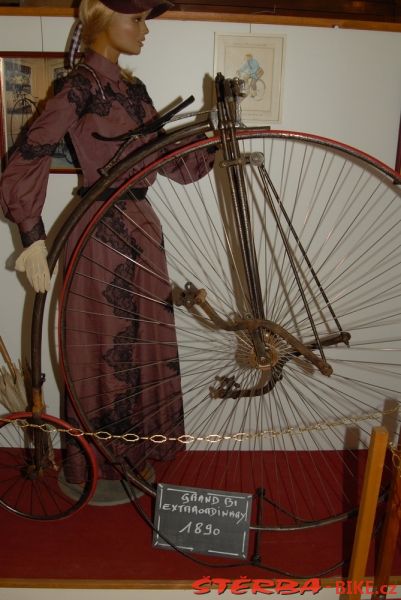 11. The Cycle Museum of  Favrieux – France