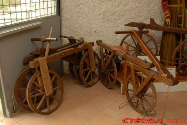 11. The Cycle Museum of  Favrieux – France