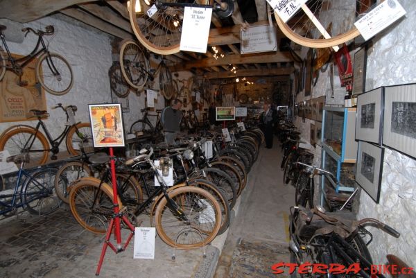 03. Cycle museum Roger Wery, Famelette castel (Huccorgne) – Belgie