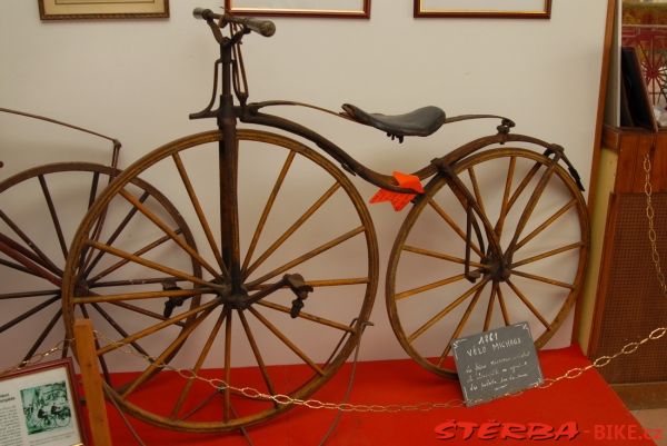 11. The Cycle Museum of  Favrieux – France