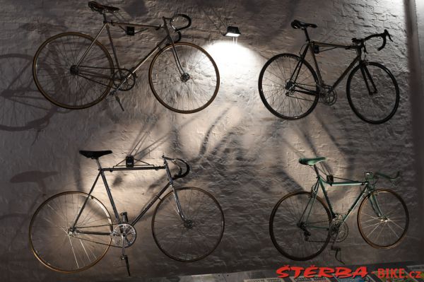 230 - BICYCLES! A Love Story