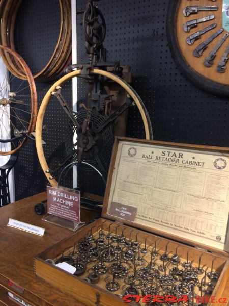 35/D. The Bicycle Museum of America - USA