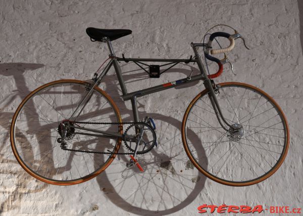 230 - BICYCLES! A Love Story