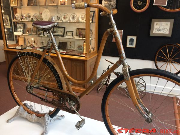 35/D. The Bicycle Museum of America - USA