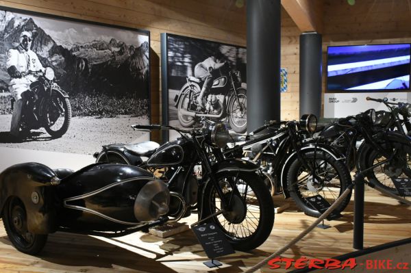 244/A - TOP Moutain Motorcycle Museum