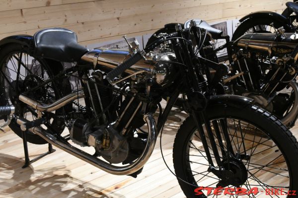 244/B - TOP Moutain Motorcycle museum