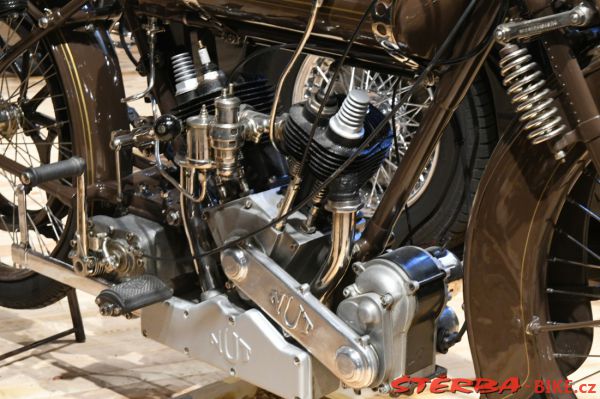 244/A - TOP Moutain Motorcycle Museum