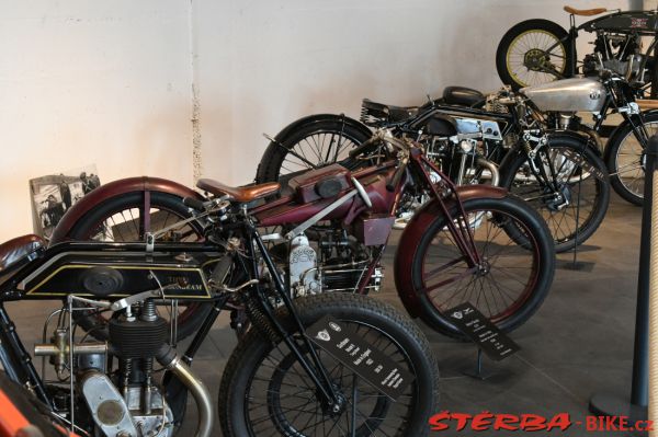 244/A - TOP Moutain Motorcycle Museum