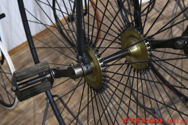 245 - Vysoká kola - Kolín