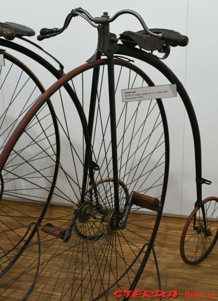 245 - Vysoká kola - Kolín