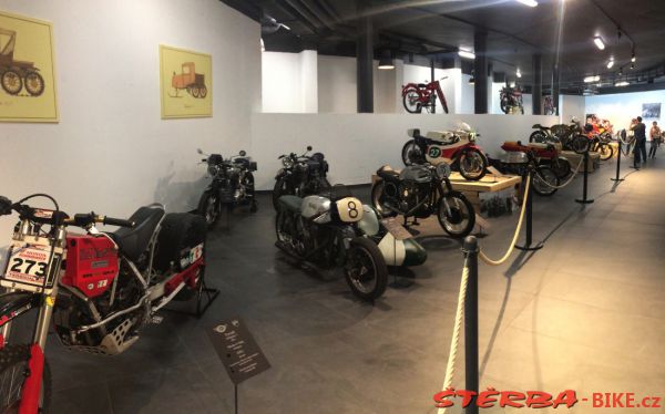 244/A - TOP Moutain Motorcycle Museum