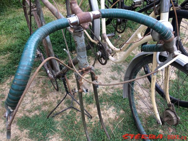 Antique Bicycles Day 2019 - Jumble sale