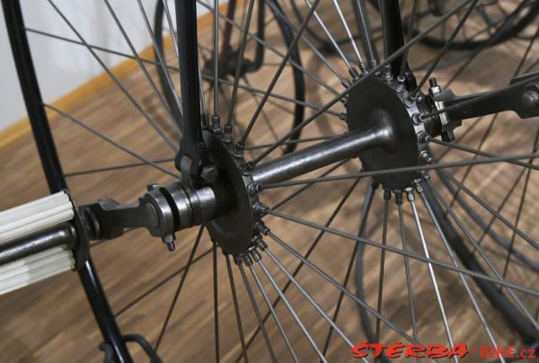 245 - Vysoká kola - Kolín