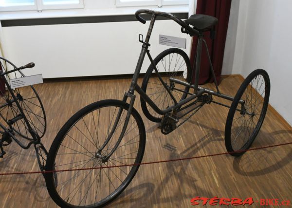 245 - Vysoká kola - Kolín