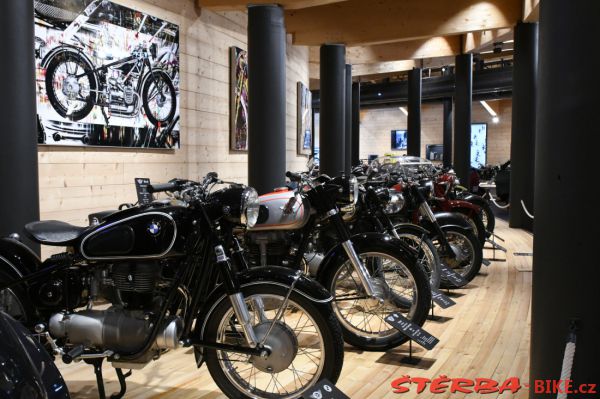 244/A - TOP Moutain Motorcycle Museum