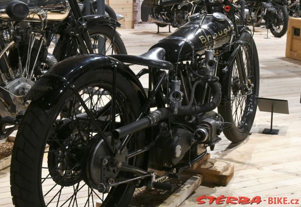 244/B - TOP Moutain Motorcycle museum