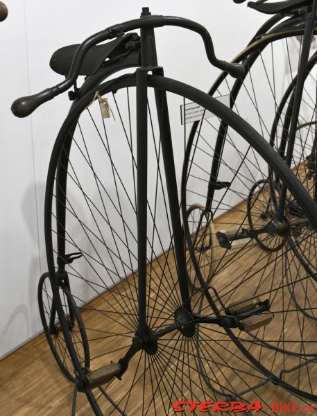 245 - Vysoká kola - Kolín