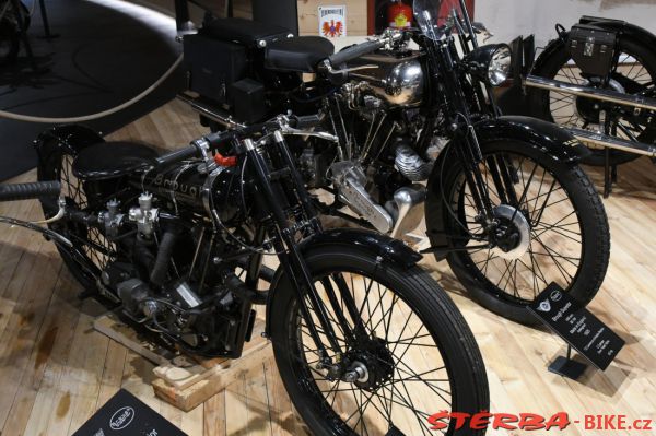 244/B - TOP Moutain Motorcycle museum