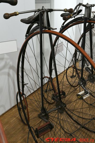 245 - High Wheels - Kolin