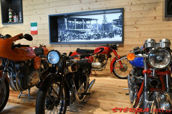 244/A - TOP Moutain Motorcycle Museum