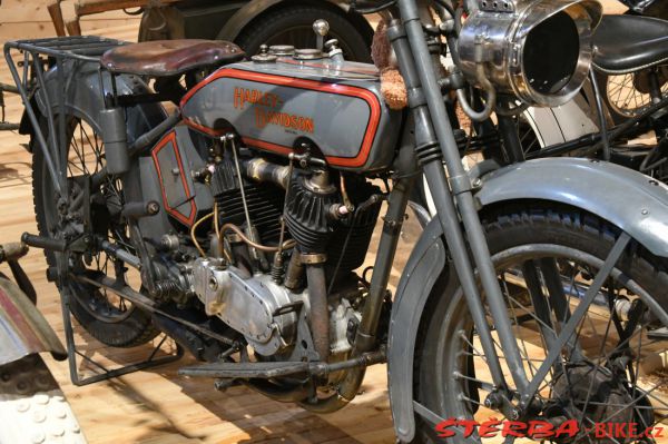 244/A - TOP Moutain Motorcycle Museum