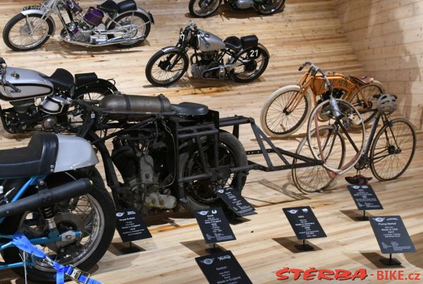 244/A - TOP Moutain Motorcycle Museum