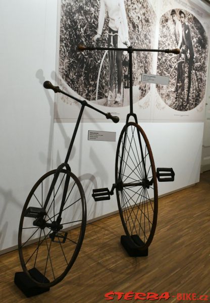 245 - Vysoká kola - Kolín