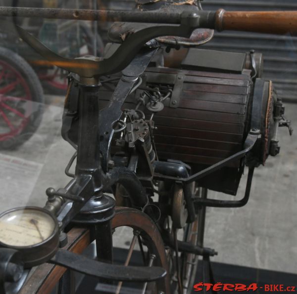 241/B - Perreaux steam velocipede