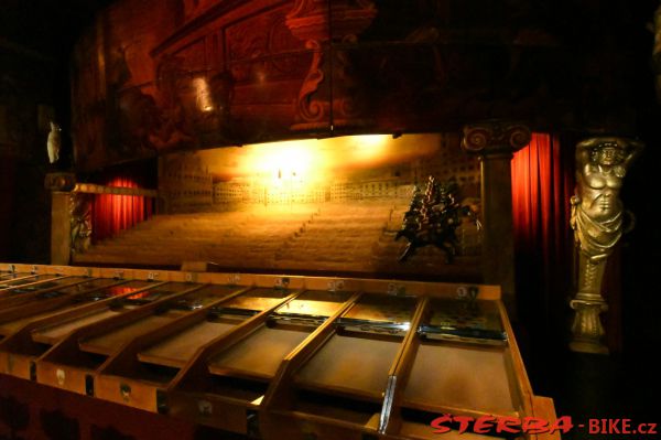 247/C - Musée des Arts forains