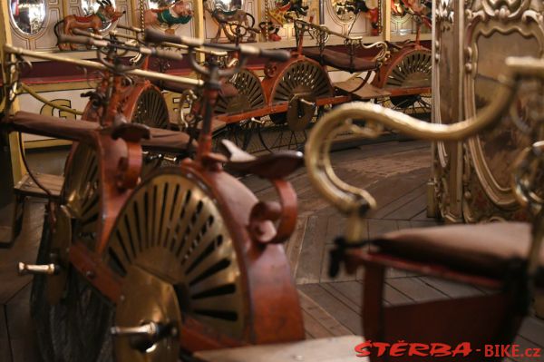247/A - Musée des Arts forains